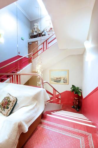 Le Rhul – Marseille, NY