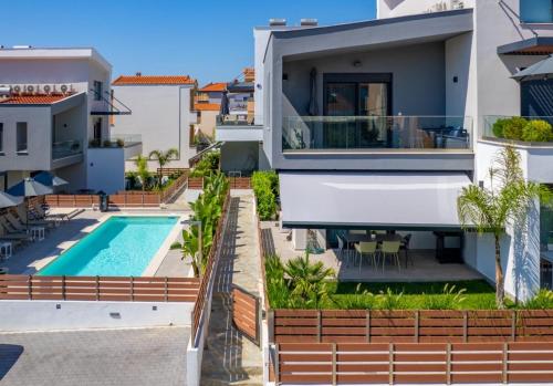 Diamond A1 Luxury Inn in Iraklitsa