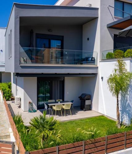 Diamond A1 Luxury Inn in Iraklitsa
