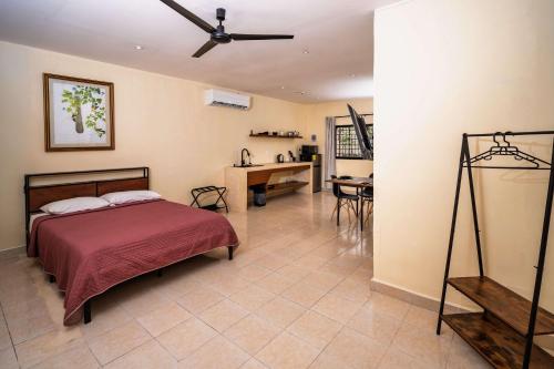 Spacious Loft and Large Bath Casa Jurel, Cancún