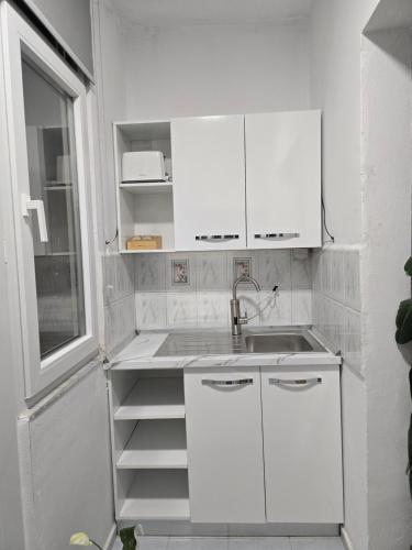 Cozzy Studio Tirana, Tirana (photo 8)