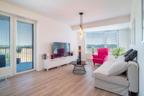 Modern beautiful apartment close to the center – khách sạn tại Bratislava V