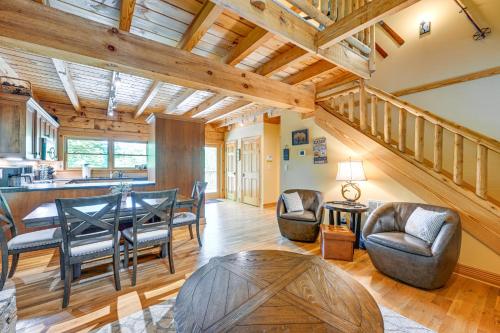 Cozy Retreat with Deck and Sapphire Resort Access! in Sapphire, USA