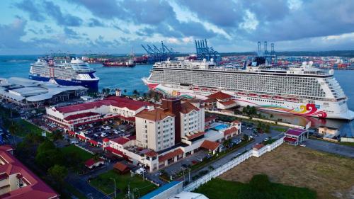 . Radisson Colon 2000 Hotel & Casino at Cruise Port & Duty Free Mall