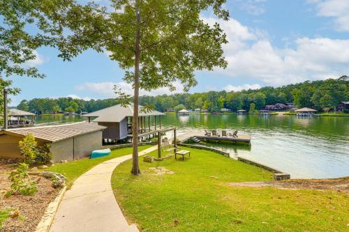 Arcade Cove - Lake Martin Home with Private Dock! - main image