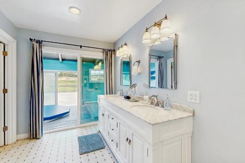 Sea Dream and Sand Dollar Suite - image 2