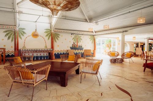 avla, Own Buzios Beach Hotel in Buzios center mesta