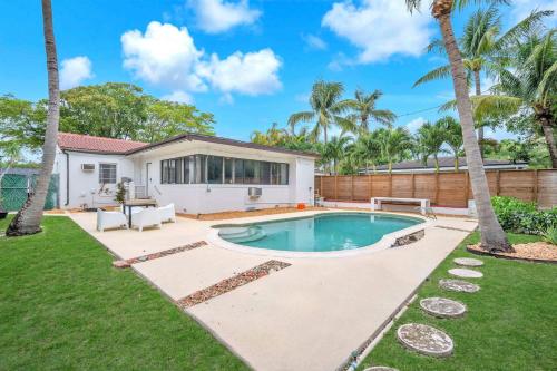 Brickell Zen House - Relaxing Pool Home