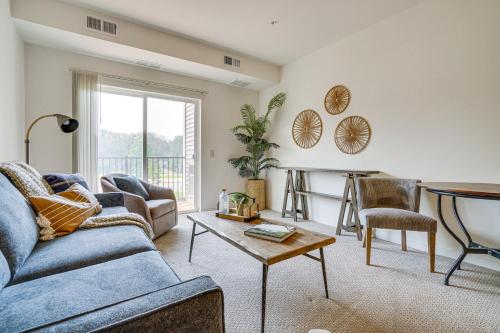 4 Mi to National Sports Center Apt in Blaine in Blaine (MN)