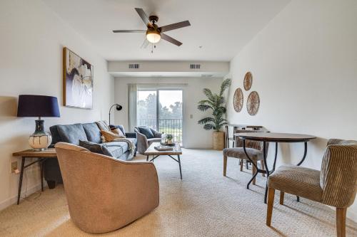 4 Mi to National Sports Center Apt in Blaine in Blaine (MN)