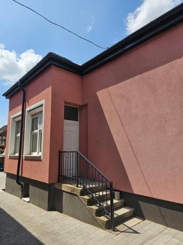 Jobarat Apartman in Adyvaros