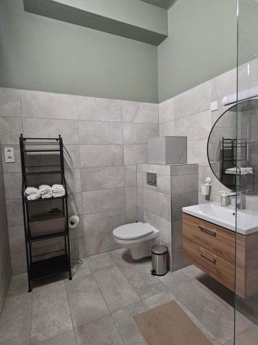 Jobarat Apartman in Adyvaros