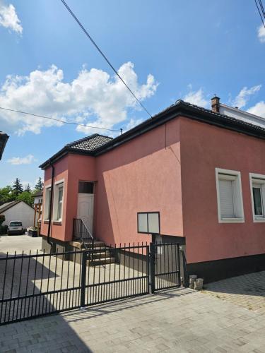 Jobarat Apartman in Adyvaros