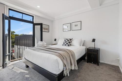 Stonemasons Quarters Stylish apartment with carpark, Auckland (photo 9)
