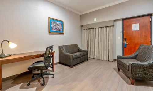 Wyndham Garden Baronne Plaza - image 14