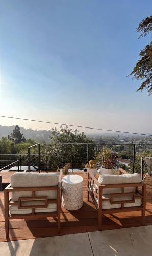 Hillside Guest House with Sunset View