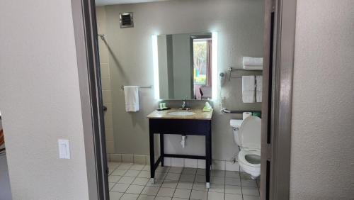 Days Inn by Wyndham Seguin TX - image 10