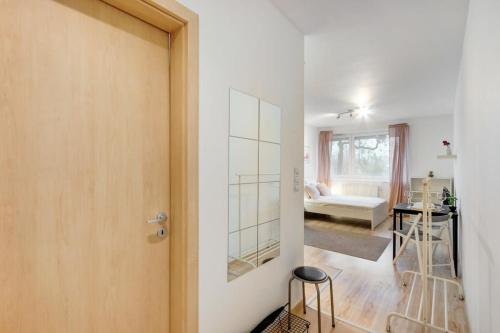 Comfy Studio in Town - image 5