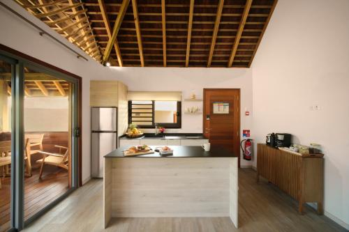 Moorea Beach Villas in Papetoai