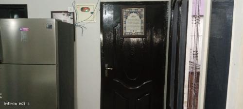 Karachi Gulshan-e-Iqbal Block 3 Furnished 2 Bedrooms Drawing & Dinning Near Disco Bakery-Families ONLY - image 13