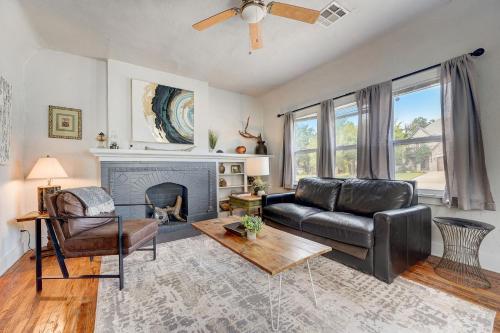Cozy Holiday Studio Next To Plaza Dist Nw311zb in Oklahoma City, USA