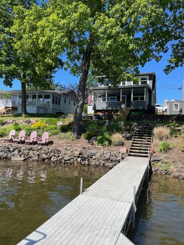 Вид, Cottage on Waneta Lake in Pulteney