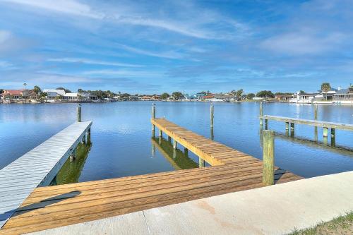 Dock Holiday in Rockport, USA