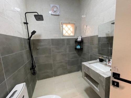 Apartment with a room and a hall in a special location, Rijád (fotografie 8)