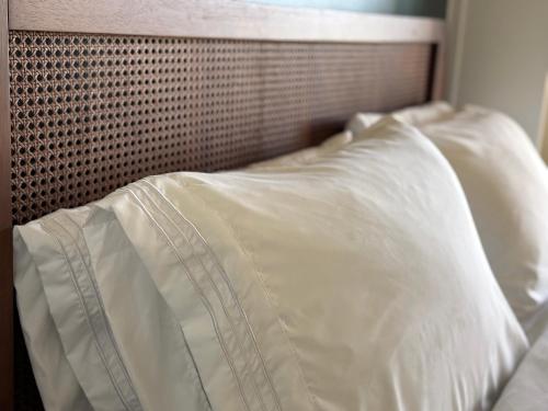 Private Cabin with Amazing Hilltop Views of Sunrise, Sunset and Wildlife & Hot Tub, Canyon Lake (foto 3)