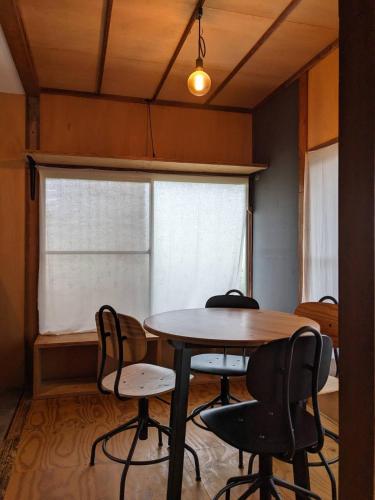 コワーキングスペース kuzume Base ゲストハウス 古朴-MOKU-1棟貸の宿