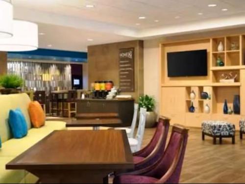 酒吧/高級酒吧, 海沃德希爾頓惠庭酒店 (Home2 Suites by Hilton Hayward) in 海沃德 (CA)