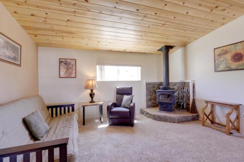 Rustic Bullhead City Retreat with Porch and Views - image 2