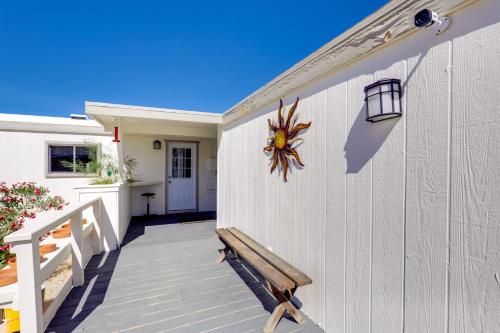 Rustic Bullhead City Retreat with Porch and Views - image 6