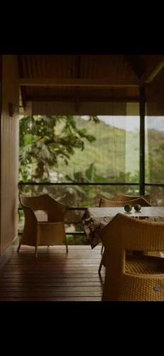 Erkély/terasz, Bungalow Vaihere in Piha'ena