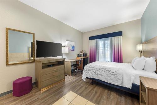 Best Western Plus San Antonio East Inn & Suites - image 13