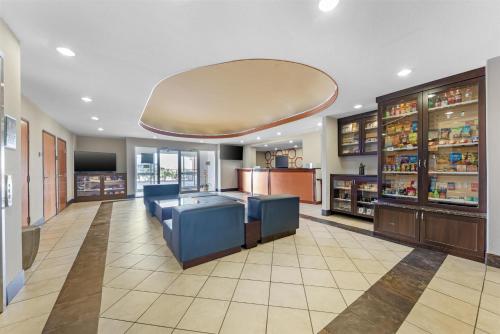 Best Western Plus San Antonio East Inn & Suites - image 7
