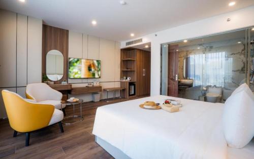Danitel Halong Room Type - Deluxe Double Room, Balcony