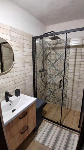 Chalupa ve Svinné (Chalupa ve Svinne) in Záhradí