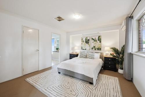Beaufort Retreat - 4BR Family Stay - Hyde Park
