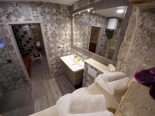 Plaza Stone Apartment, Split (photo 8)