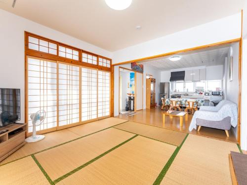 Quiet Accommodation near the Beach in Ogi Village, Rich in Nature, Northern Okinawa Island! in Ogimi