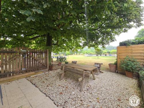 Maison spacieuse Périgord Pourpre avec piscine partagée - FR-1-616-498 (Maison spacieuse Perigord Pourpre avec piscine partagee - FR-1-616-498) in Monsaguel