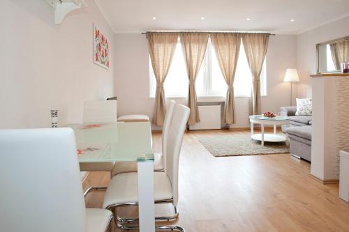 Aurora Apartment Danube View - image 8
