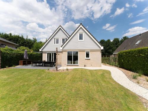Villa in Zeewolde near Horsterwold Forest
