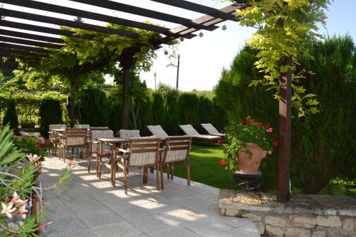 Балкон, Guest House Balchik Hills in Балчік