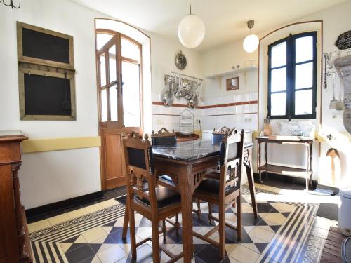 virtuve, Cottage in France with Garden near Lake in Montaron