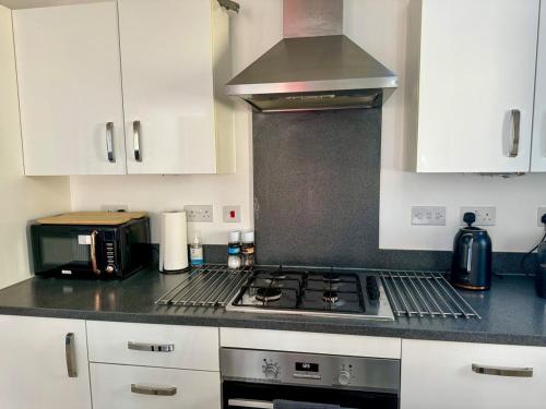 Contemporary Olea Tree House Close to Hospital & M11 in Trumpington