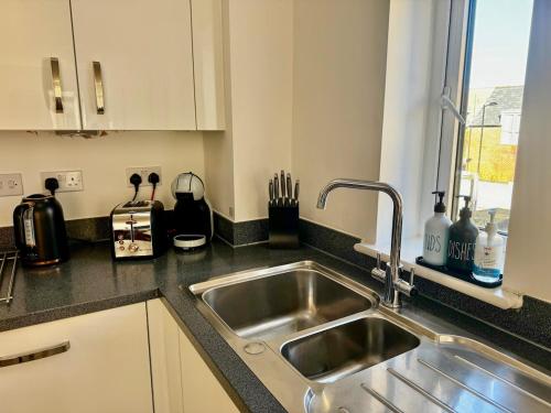 Contemporary Olea Tree House Close to Hospital & M11 in Trumpington