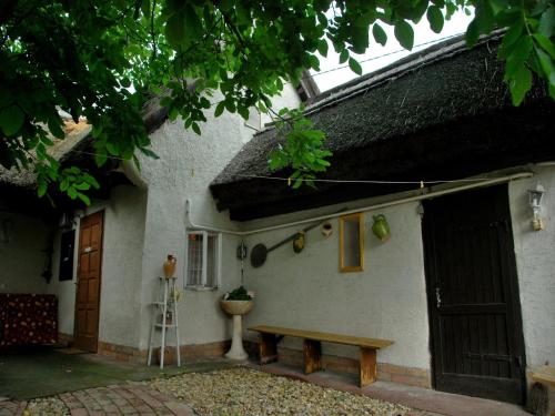 Ieeja, Natura Vendégház (Natura Vendeghaz) in Pázmánd