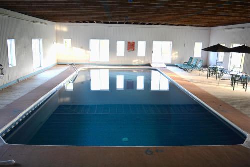 Peldbaseins, Cavendish Memotree Resort in Mayfield (PE)